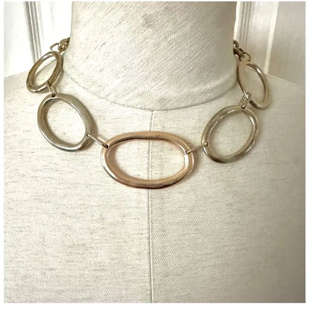 St. Thomas gold tone link necklace
